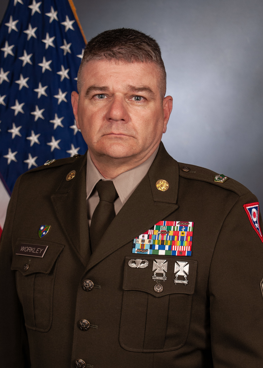 Official portrait of the Ohio Army National Guard State Command Chief Warrant Officer.