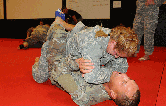 Soldiers participate in the Ohio Army National Guard Combatives Level I Class.