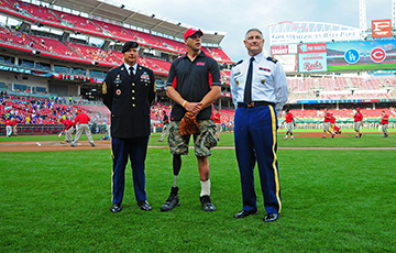 Cincinnati Reds honor Army's 239th birthday