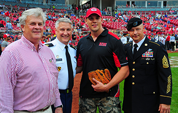 Cincinnati Reds honor Army's 239th birthday