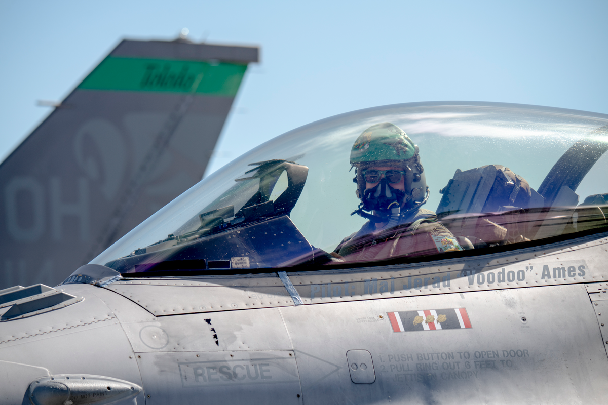 Pilot in F-16.